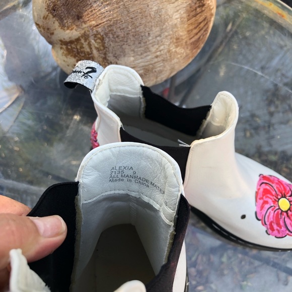 Hand painted boots - Picture 3 of 6